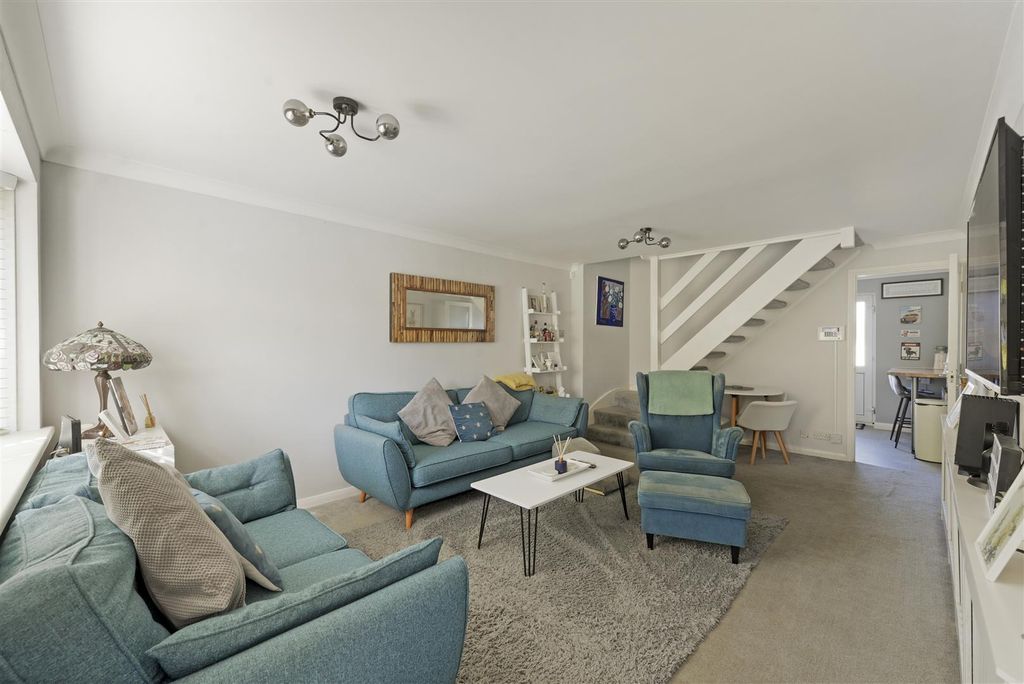 Property photo 2 of 13 21Stanley03.Jpg