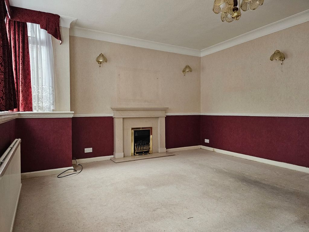 Property photo 3 of 11 Gallery