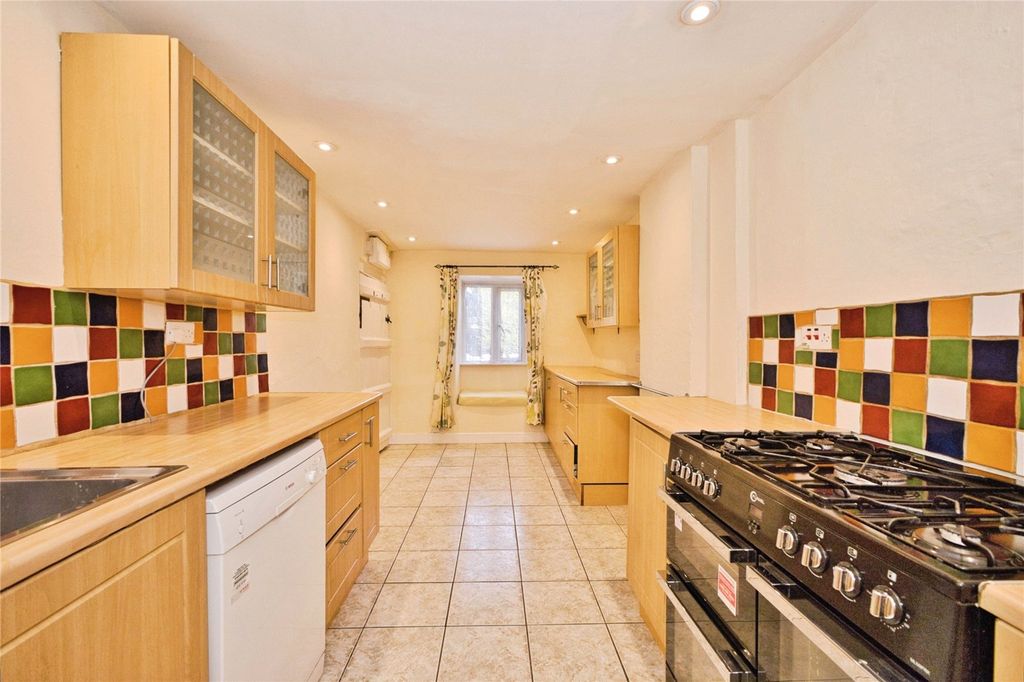 Property photo 3 of 17 Picture No. 24