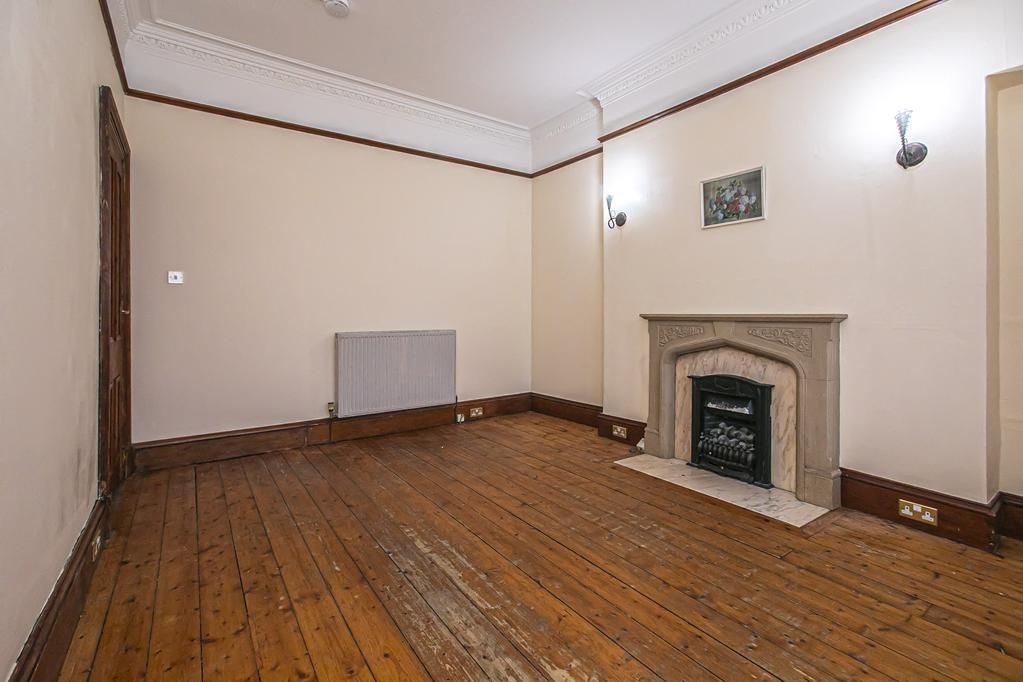 Property photo 3 of 21 Cup1410Pem Lounge Again.Jpg