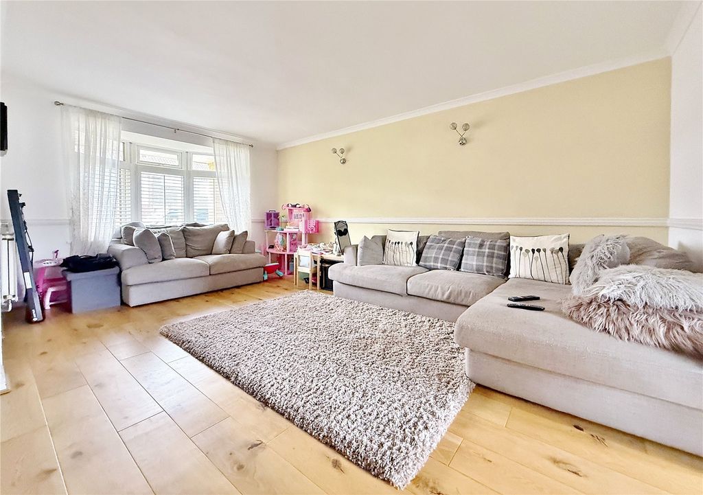 Property photo 2 of 18 Picture No. 17