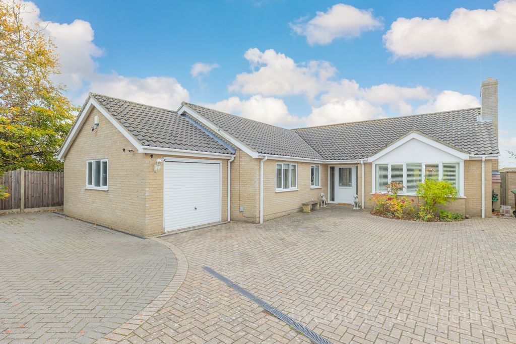 Property photo 1 of 23