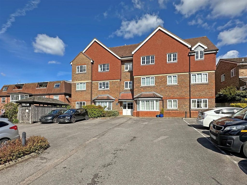 Property photo 1 of 8