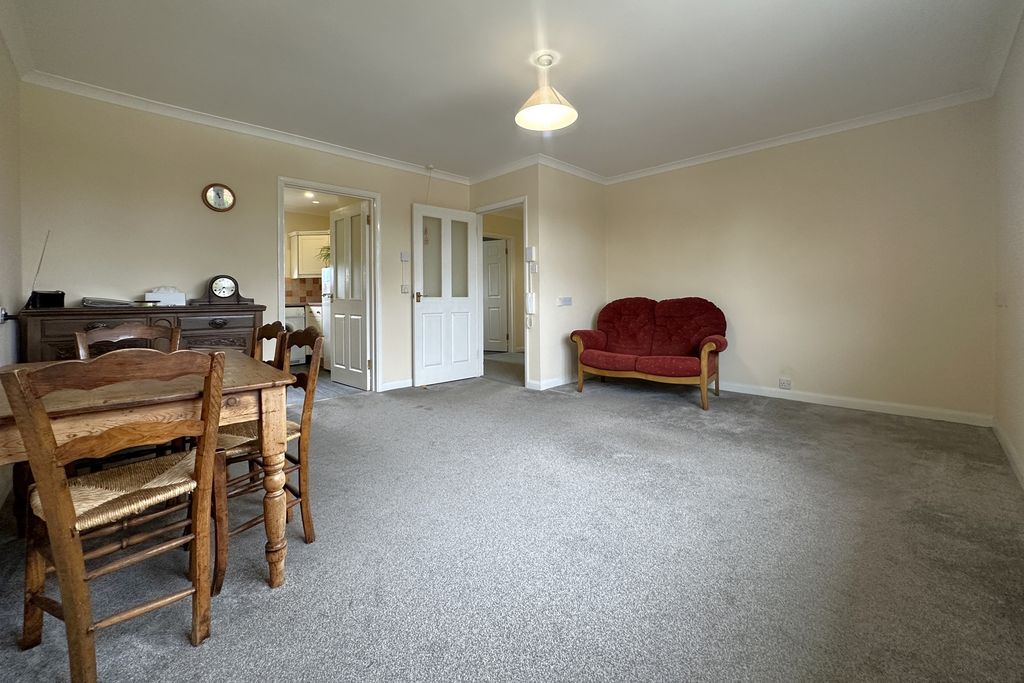 Property photo 2 of 9 Photo 12