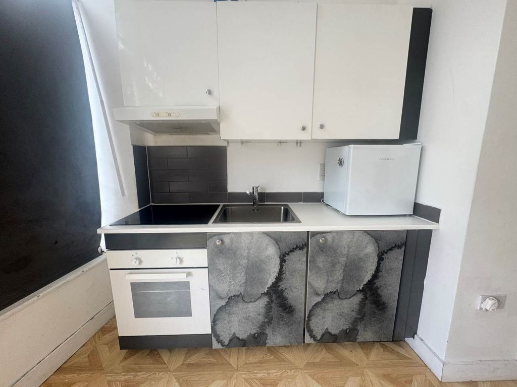Property photo 2 of 4 Kitchen