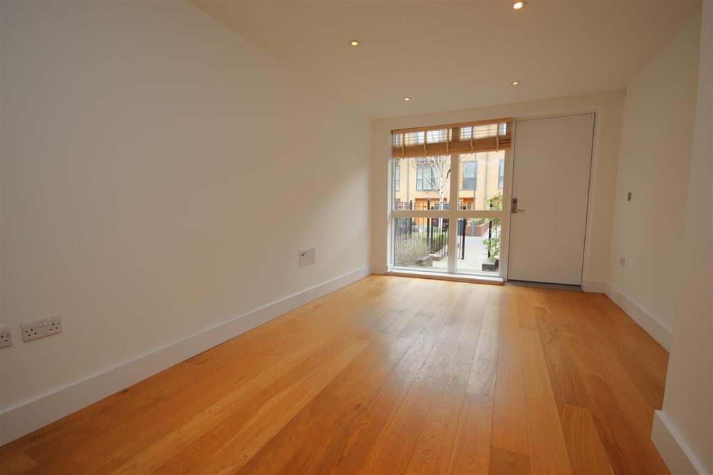 Property photo 3 of 8 Img_2335.Jpg