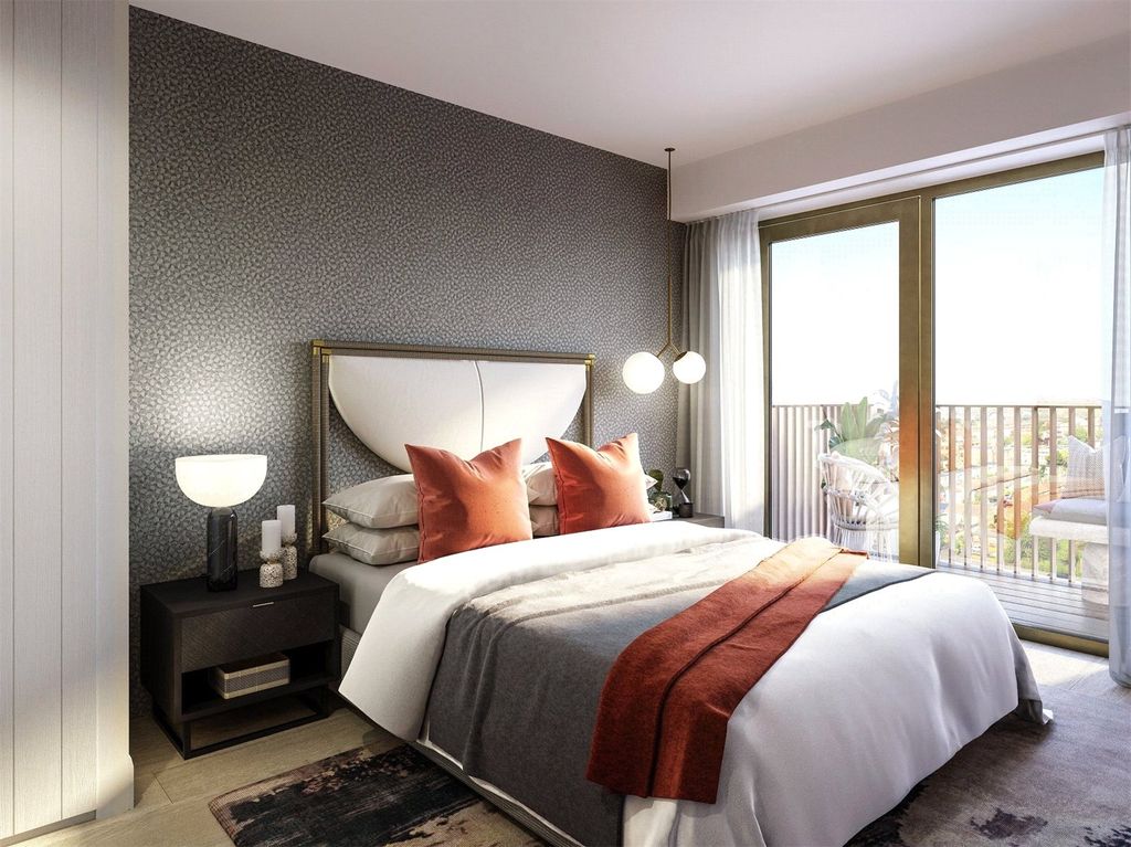 Property photo 3 of 10 Royal Eden Docks E16