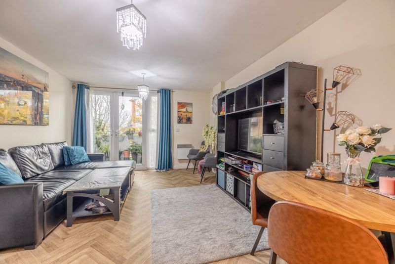 Property photo 2 of 8 Photo 4