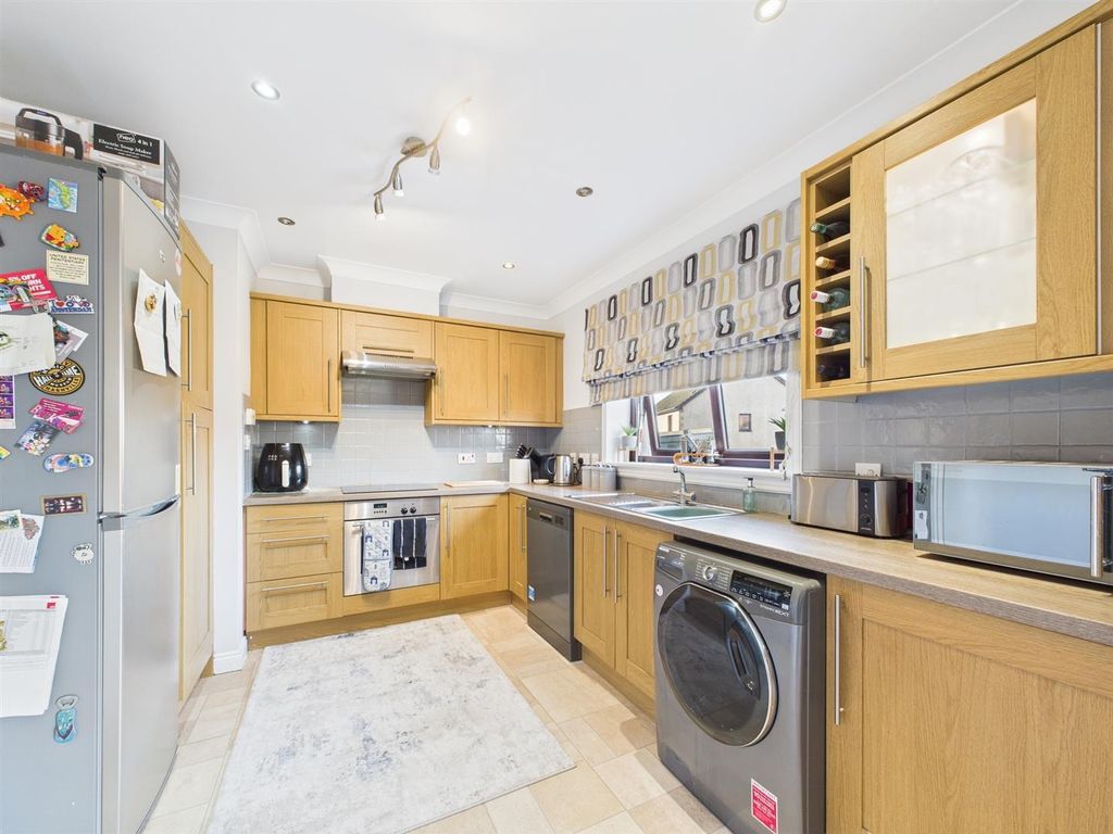 Property photo 2 of 18 Cam01486G0-Pr0909-Still002.Jpg