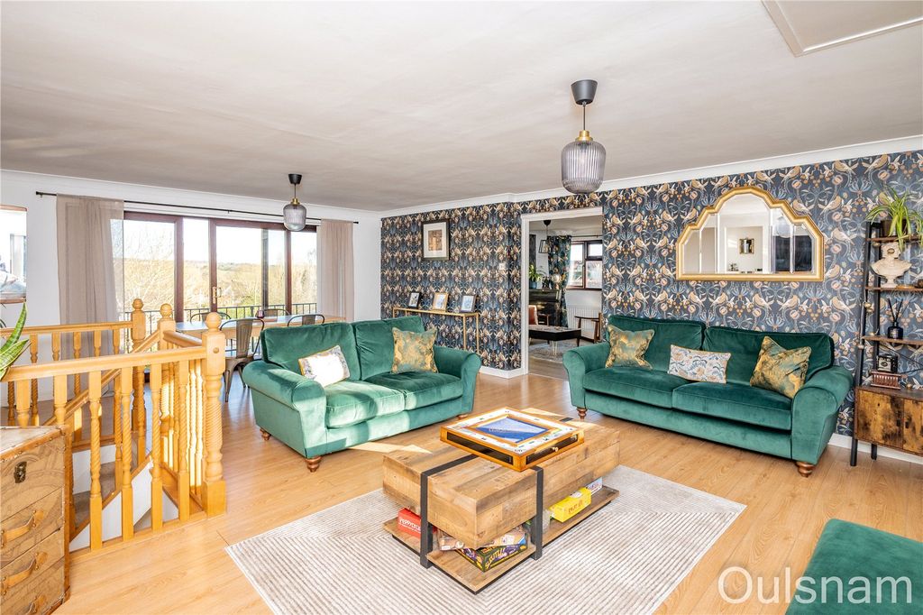 Property photo 3 of 31 Picture No. 11