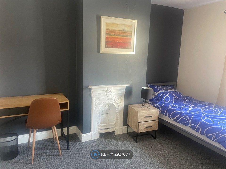 Property photo 2 of 8
