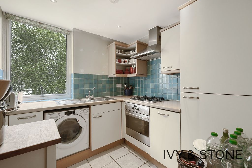 Property photo 3 of 14 3376976