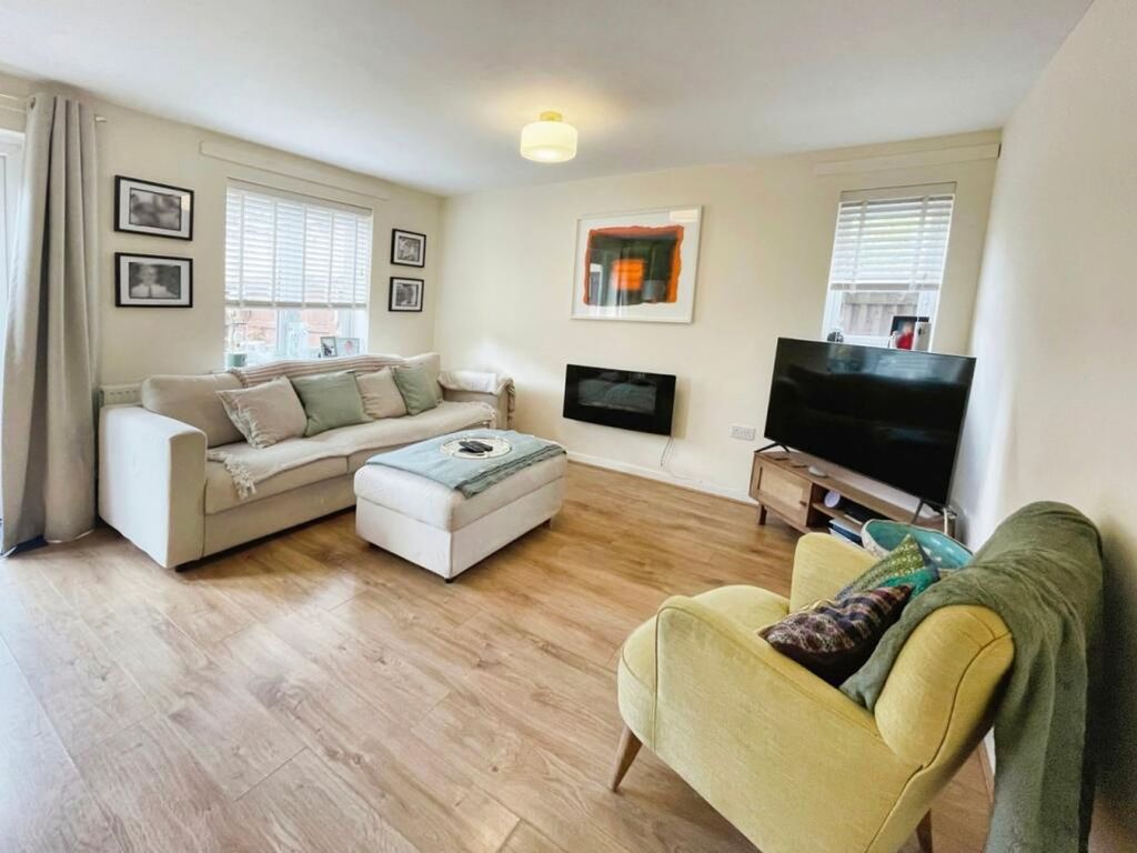 Property photo 2 of 19