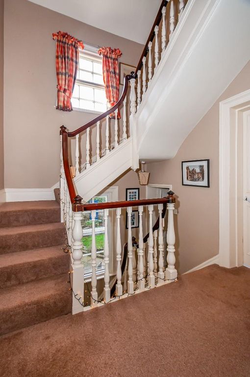 Property photo 3 of 25 Osbourne House21.Jpg