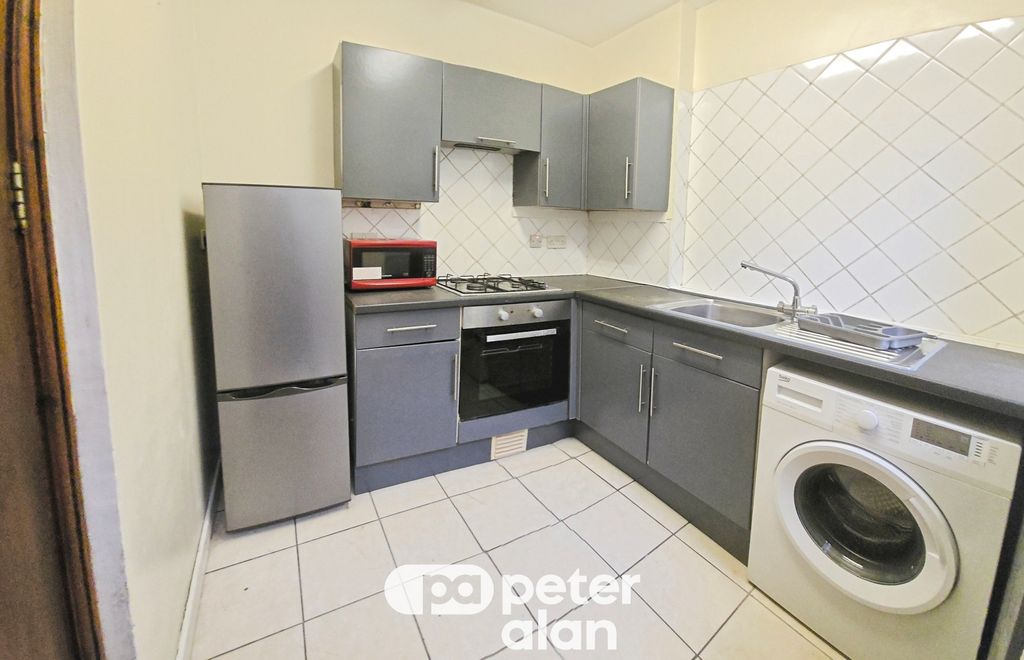 Property photo 1 of 6 Balcony