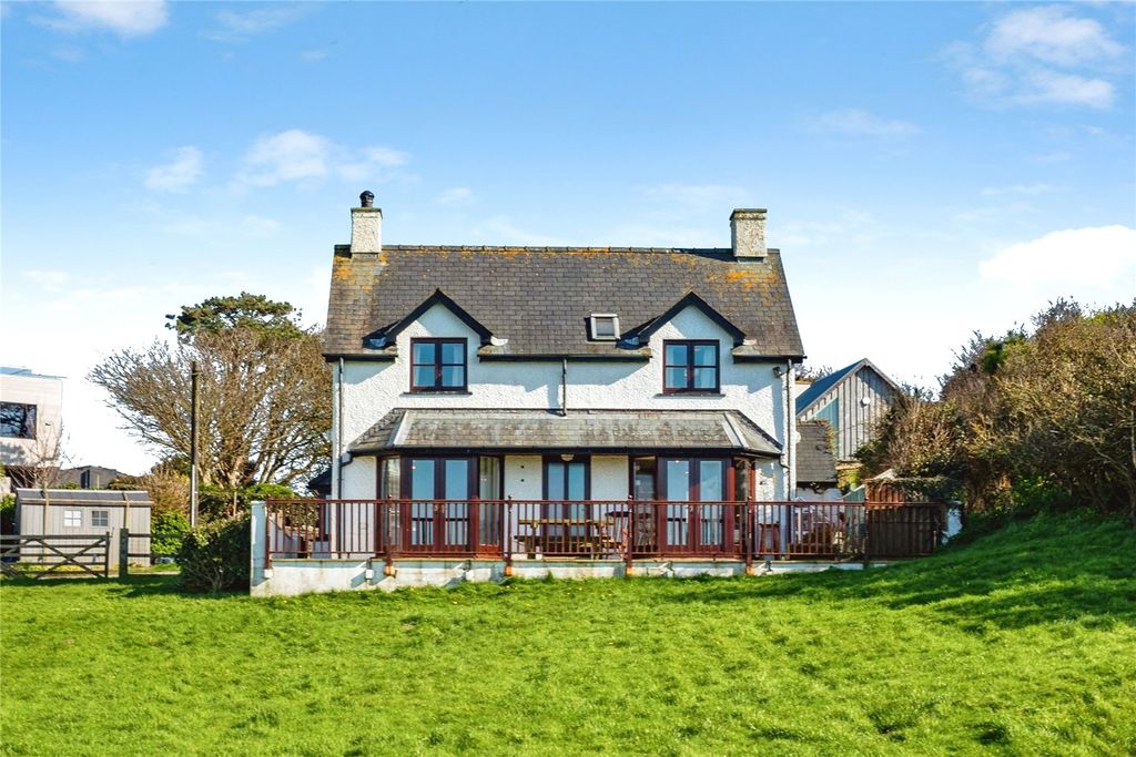 Property photo 1 of 34 Picture No. 11