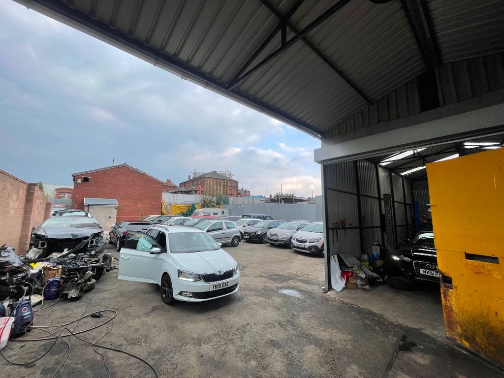 Property photo 2 of 10