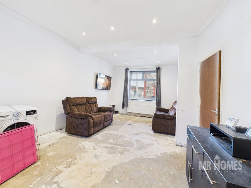 Property photo 3 of 23