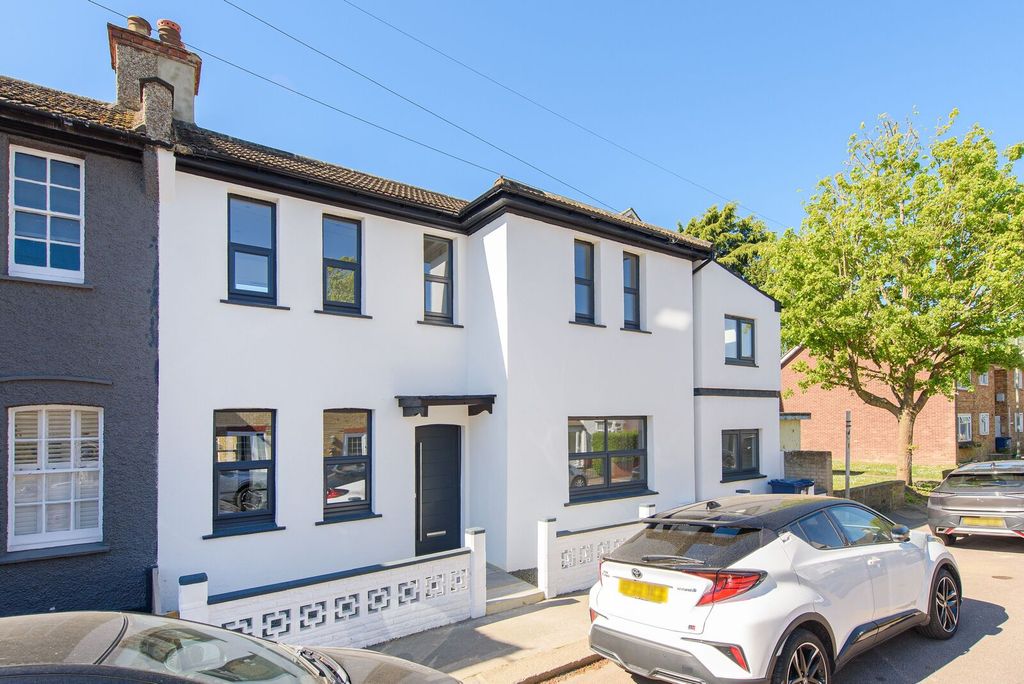 Property photo 1 of 14
