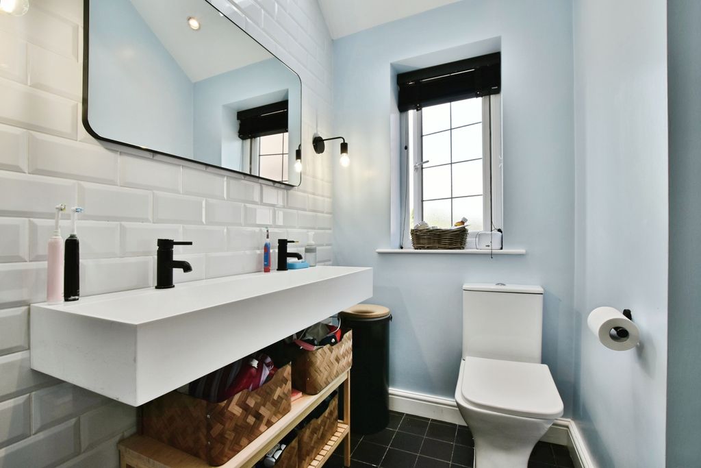 Additional image 13 of 4 bed semi-detached house for saleManchester Road, Knutsford WA16