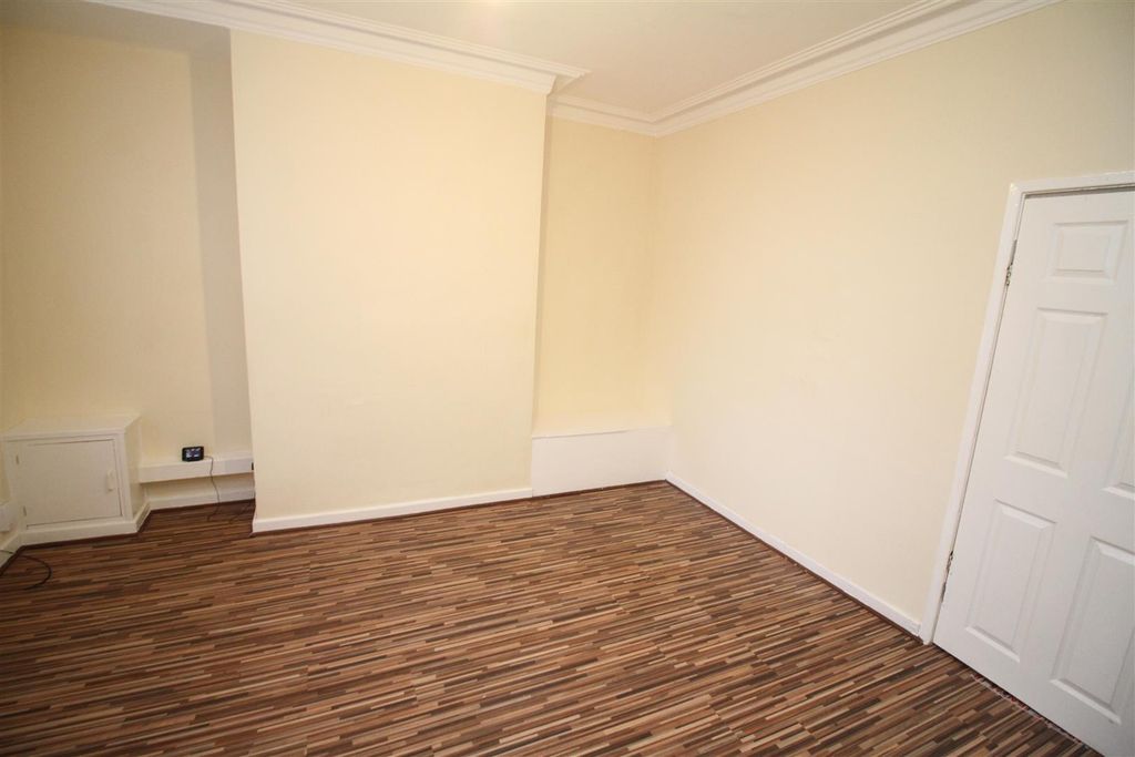 Property photo 3 of 8 Wheler 3.Jpg