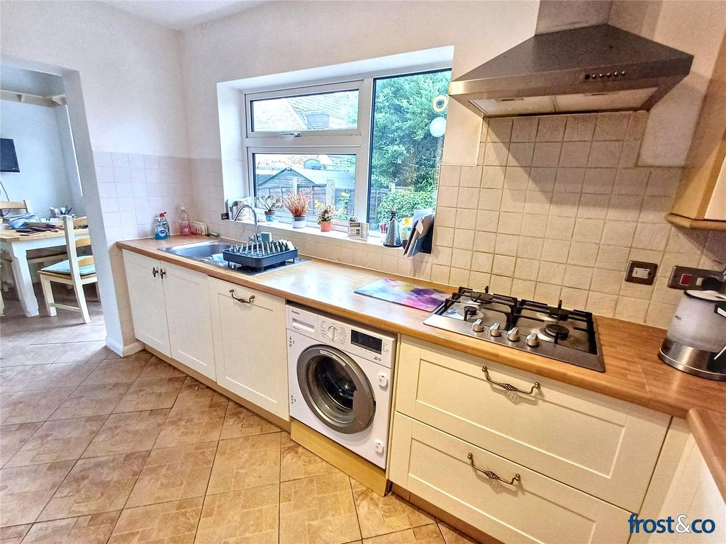 Property photo 3 of 22 Kitchen