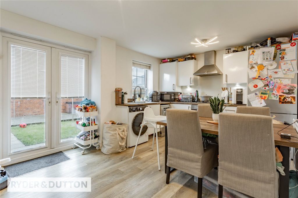 Property photo 3 of 17 Kitchen Diner