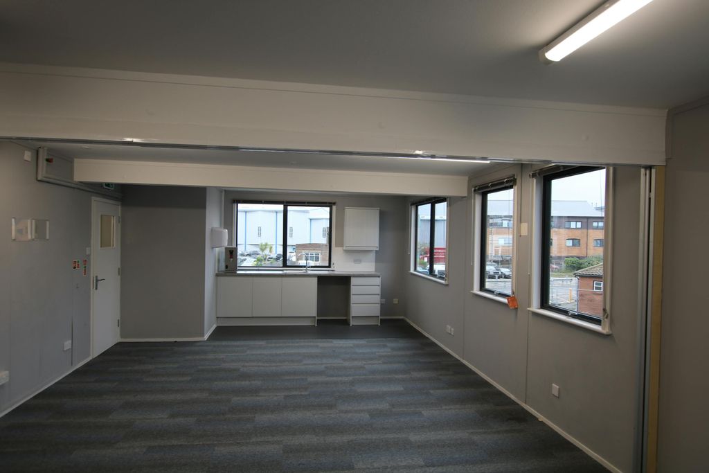 Property photo 3 of 8 Img_3323.Jpg