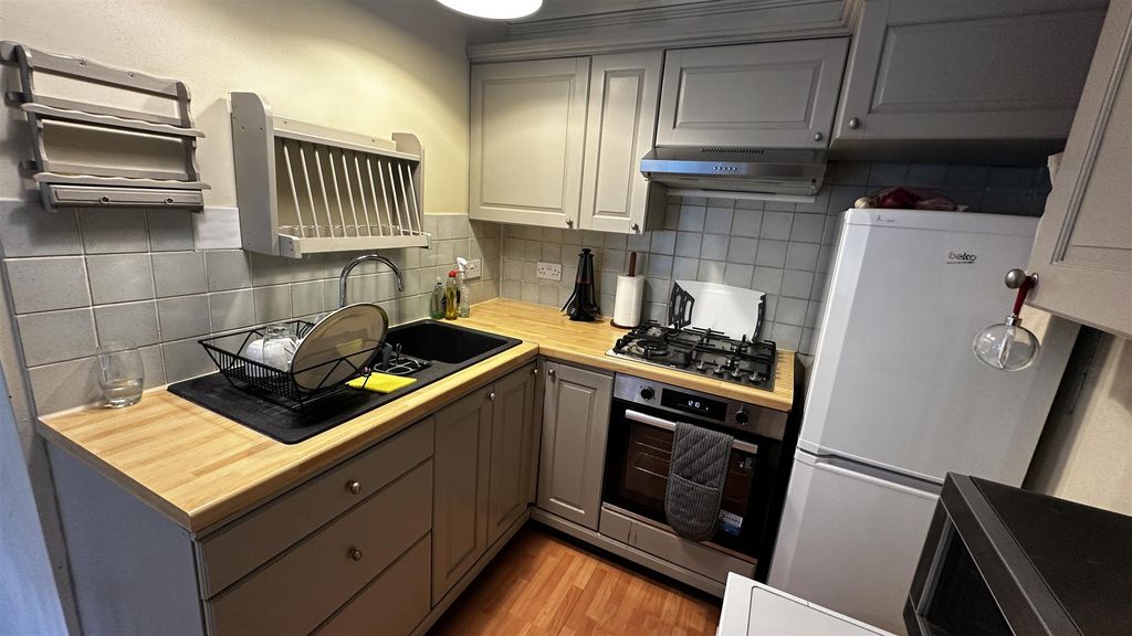 Property photo 3 of 7 Img_1444.Jpg
