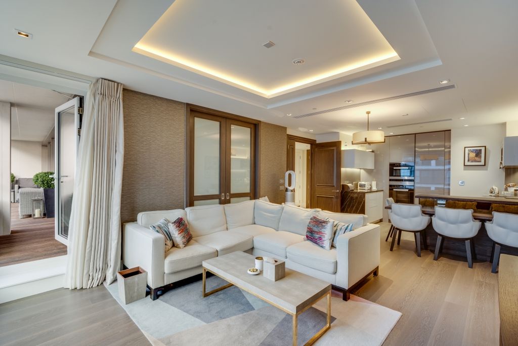 Property photo 2 of 10 Lord Kensington H...