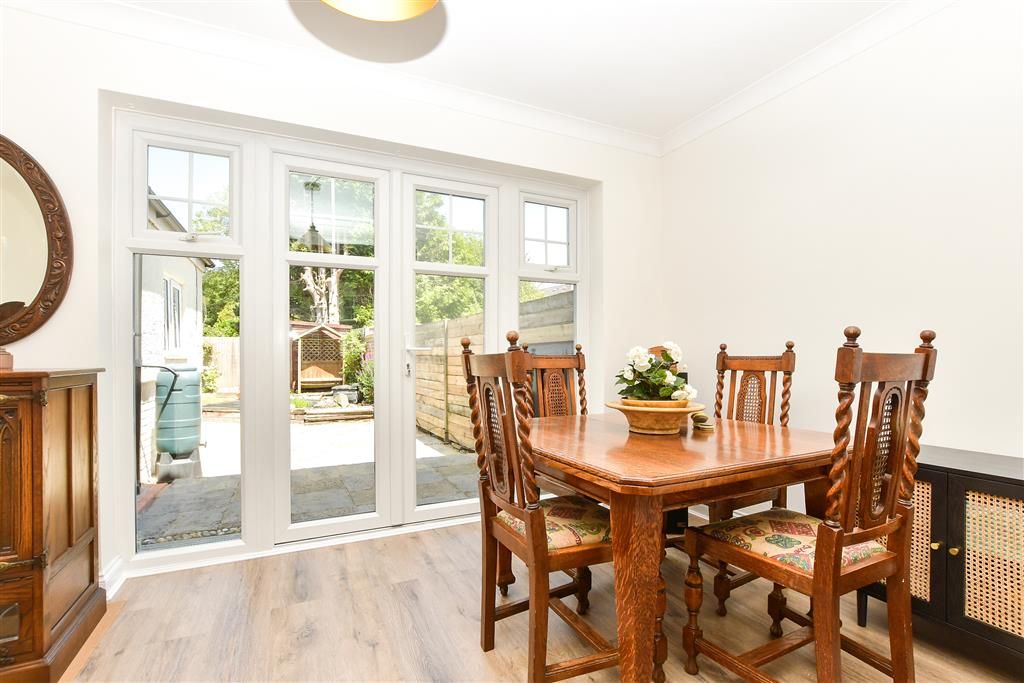 Property photo 1 of 10 Dining Area