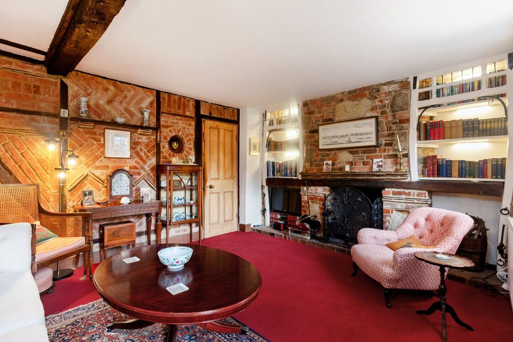 Property photo 3 of 15 Sitting Room