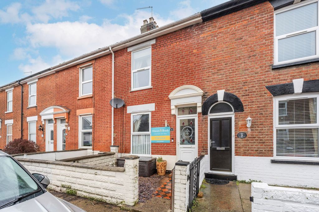 Property photo 1 of 17