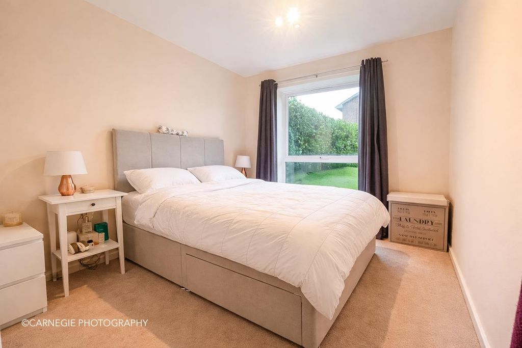 Property photo 3 of 9 Bedroom 1