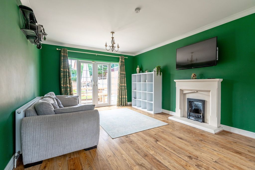 Property photo 3 of 19