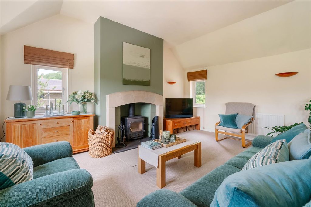 Property photo 2 of 55 Open Plan Living -4.Jpg