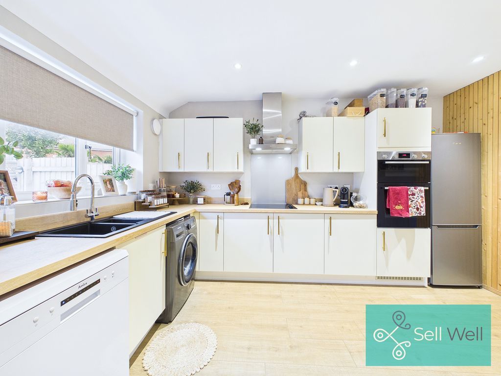 Property photo 3 of 25 Kitchen/Diner
