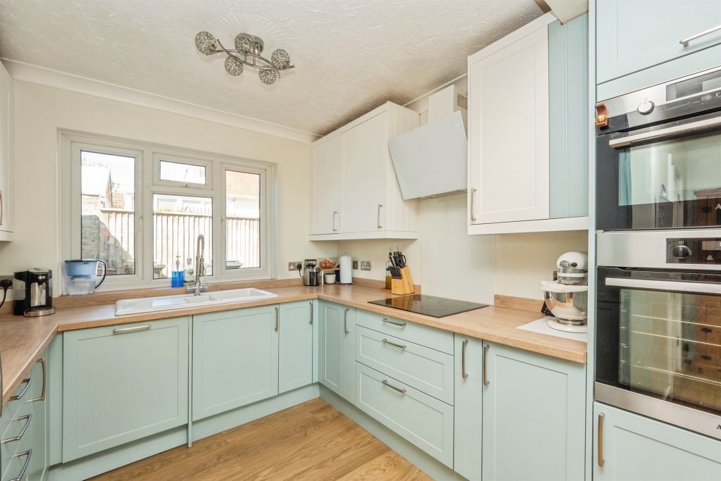Property photo 3 of 16