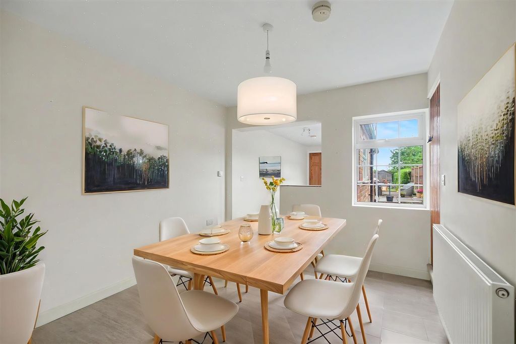 Property photo 3 of 16 Dining Area.Jpg