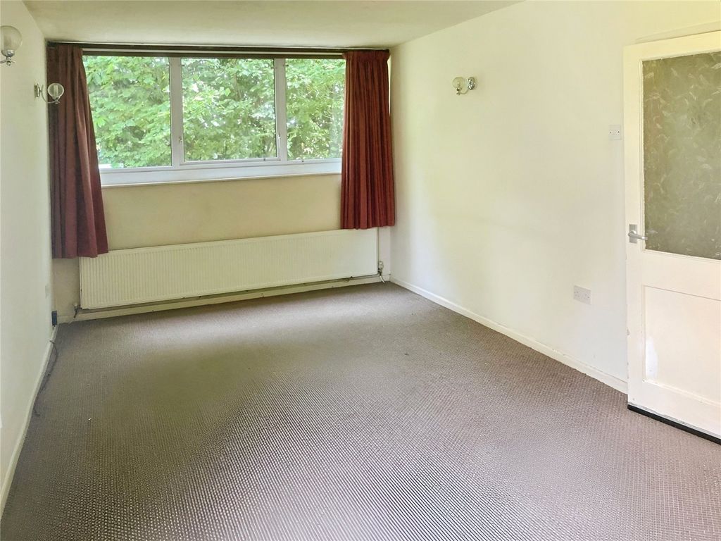 Property photo 2 of 7 Picture No. 11