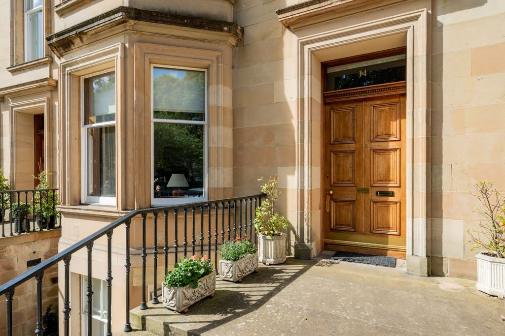 Property photo 2 of 21 Front Entrance