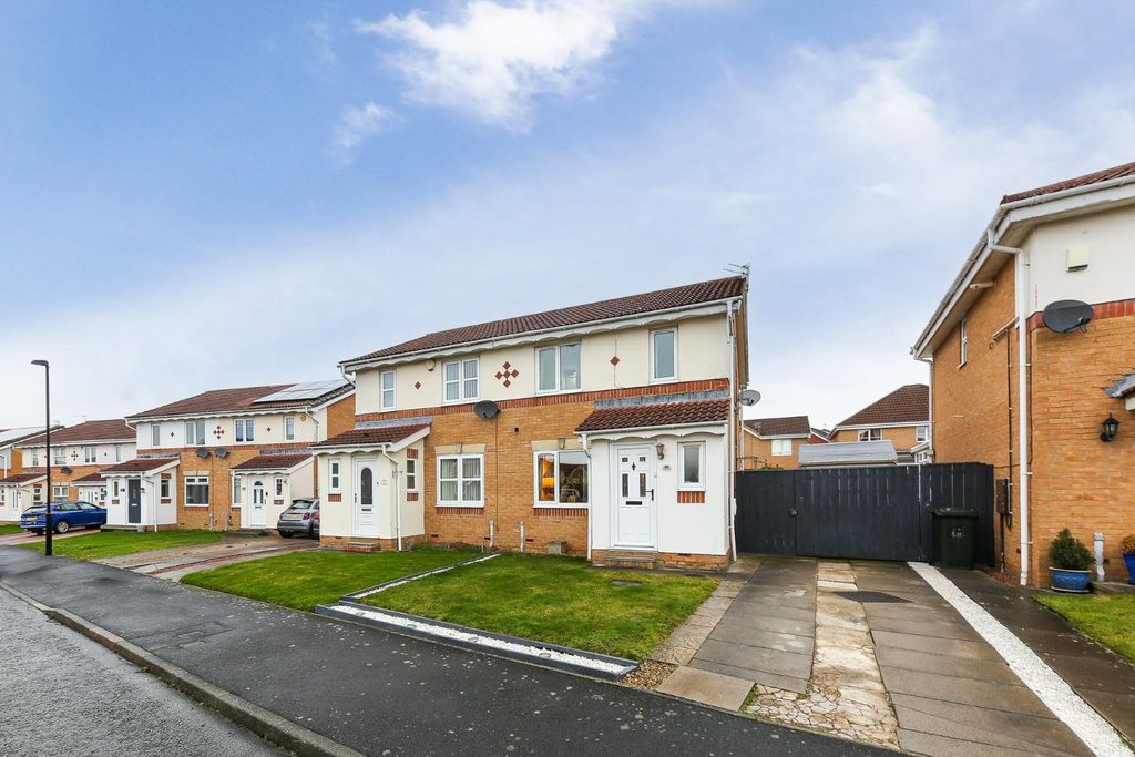 Property photo 1 of 21 Front External