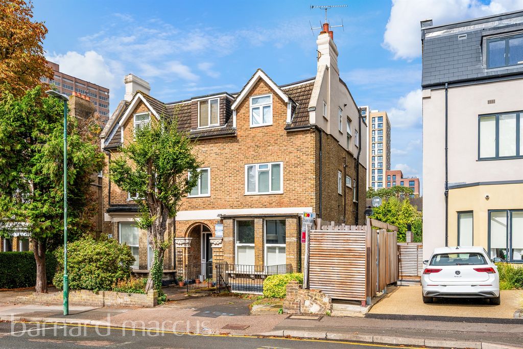 Property photo 3 of 16