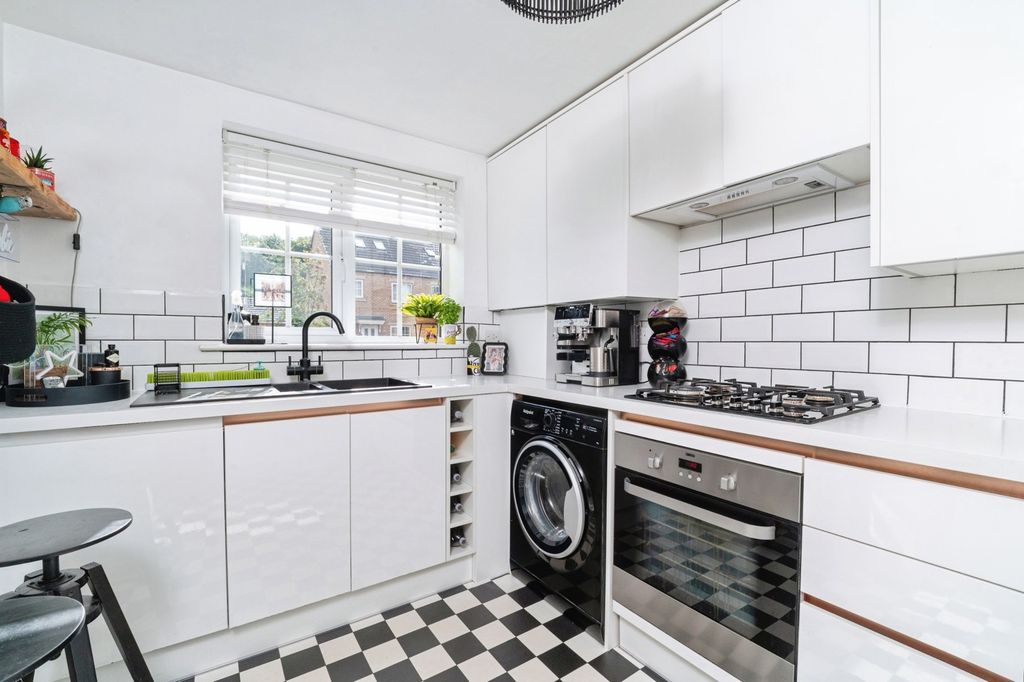 Property photo 2 of 28 Pbox-Img.Jpg