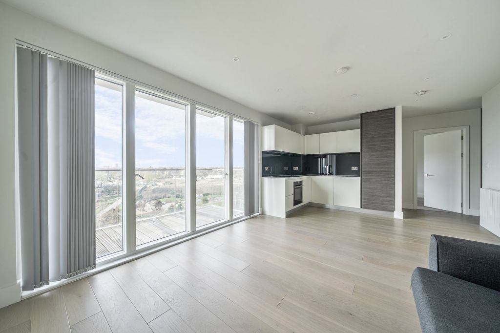 Property photo 3 of 15 Picture No. 13