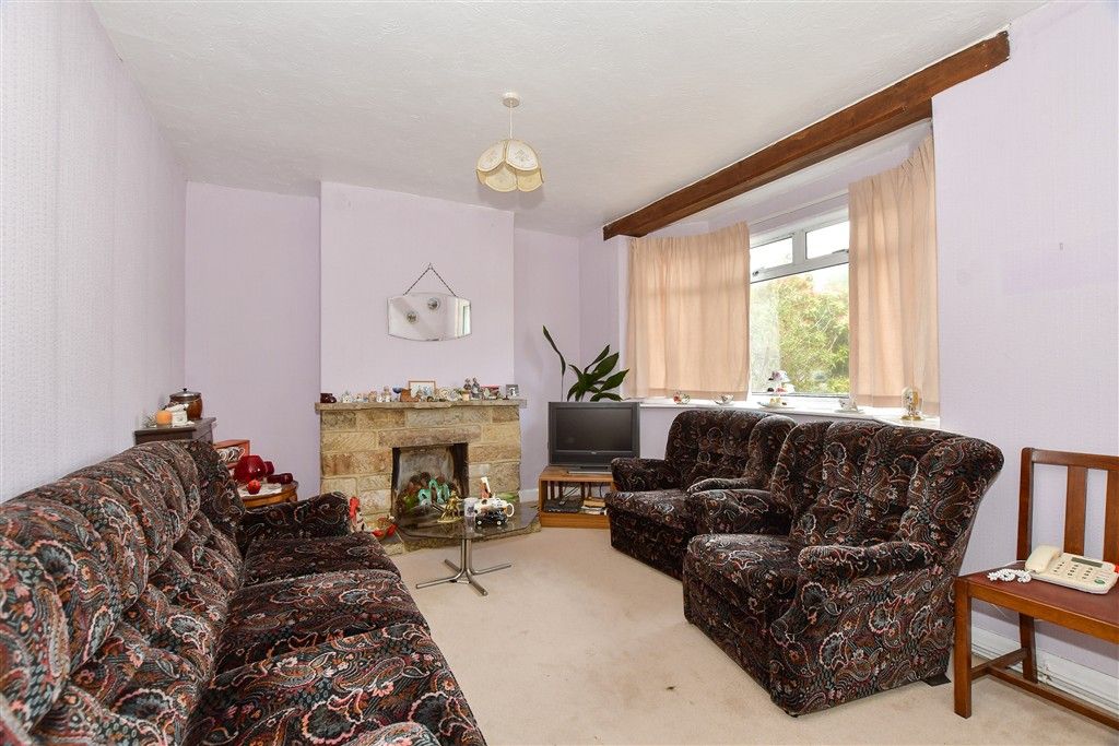 Property photo 1 of 19 Lounge