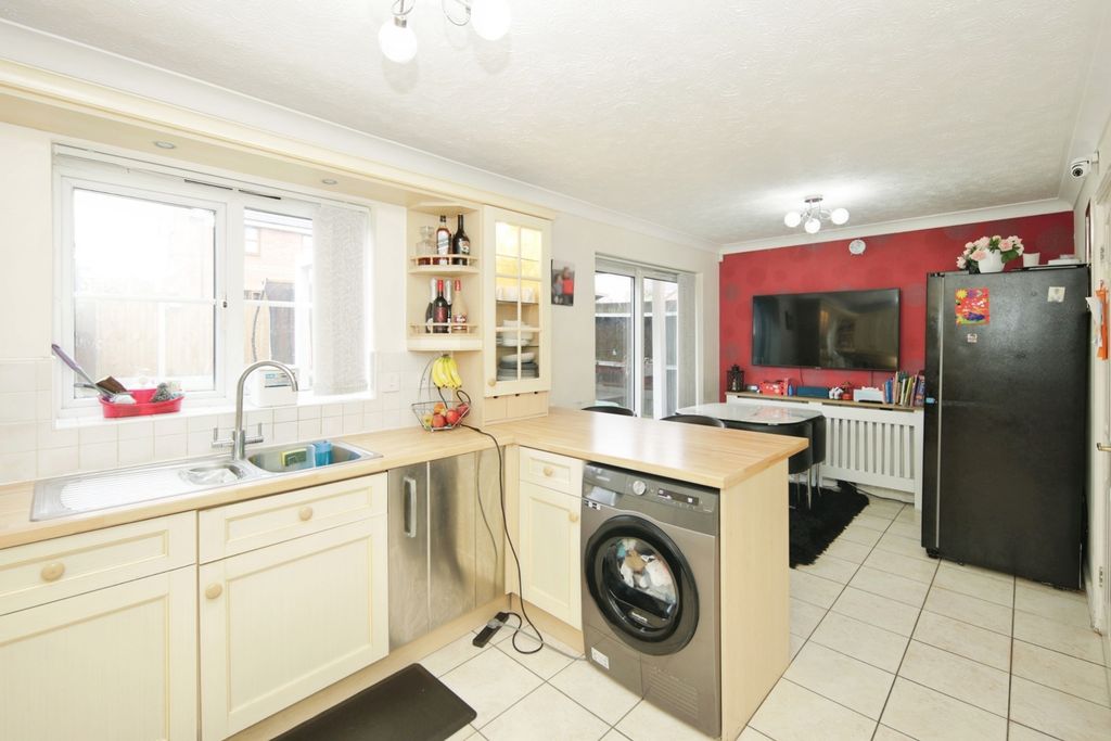 Property photo 3 of 20 Pbox-Img.Jpg