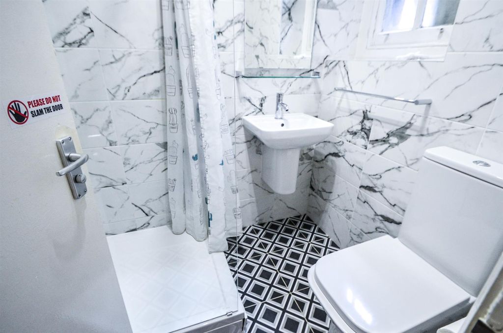 Property photo 2 of 10 New Cavendish Street
