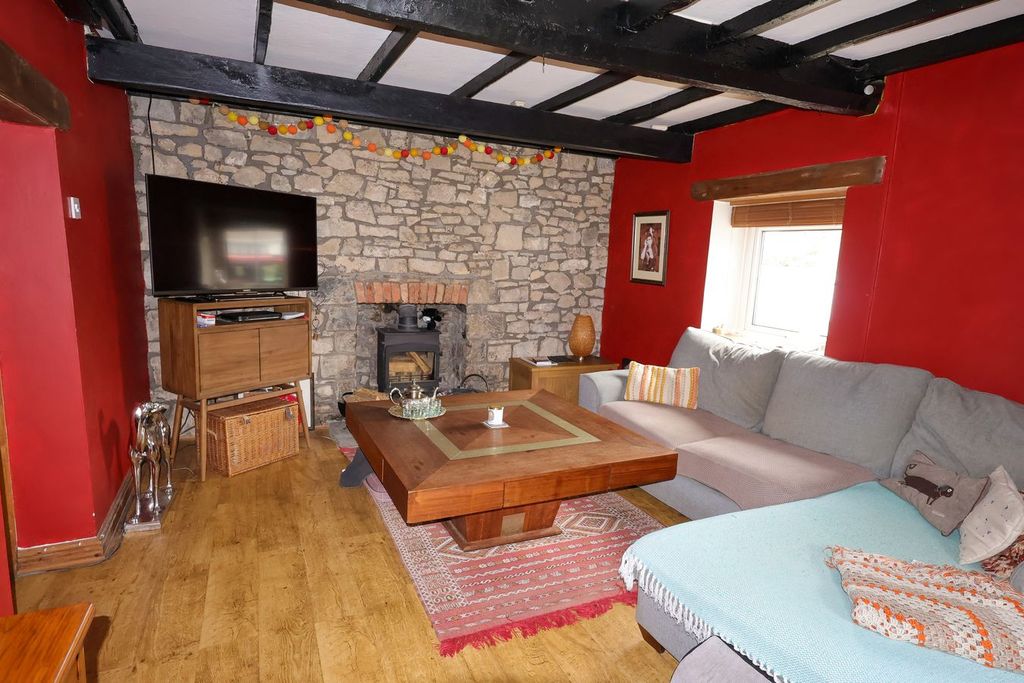 Property photo 3 of 23
