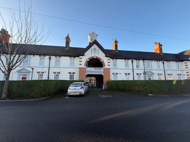 Property photo 2 of 8